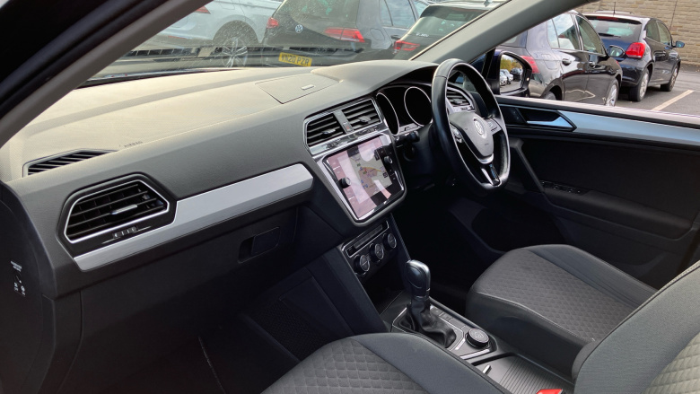 Volkswagen Tiguan 2.0 TDi 150 4Motion SE Nav 5dr DSG Diesel Estate